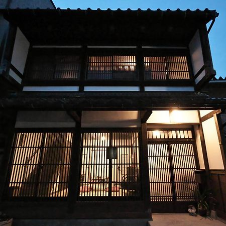 Kanazawa Guest House East Mountain Exterior photo