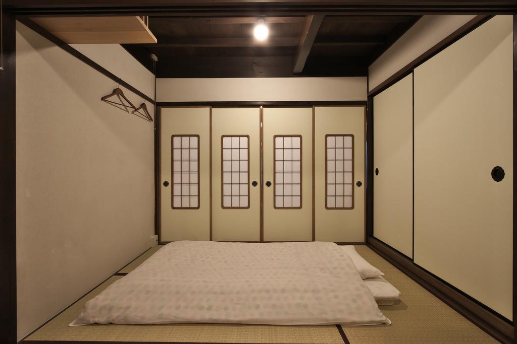 Kanazawa Guest House East Mountain Exterior photo