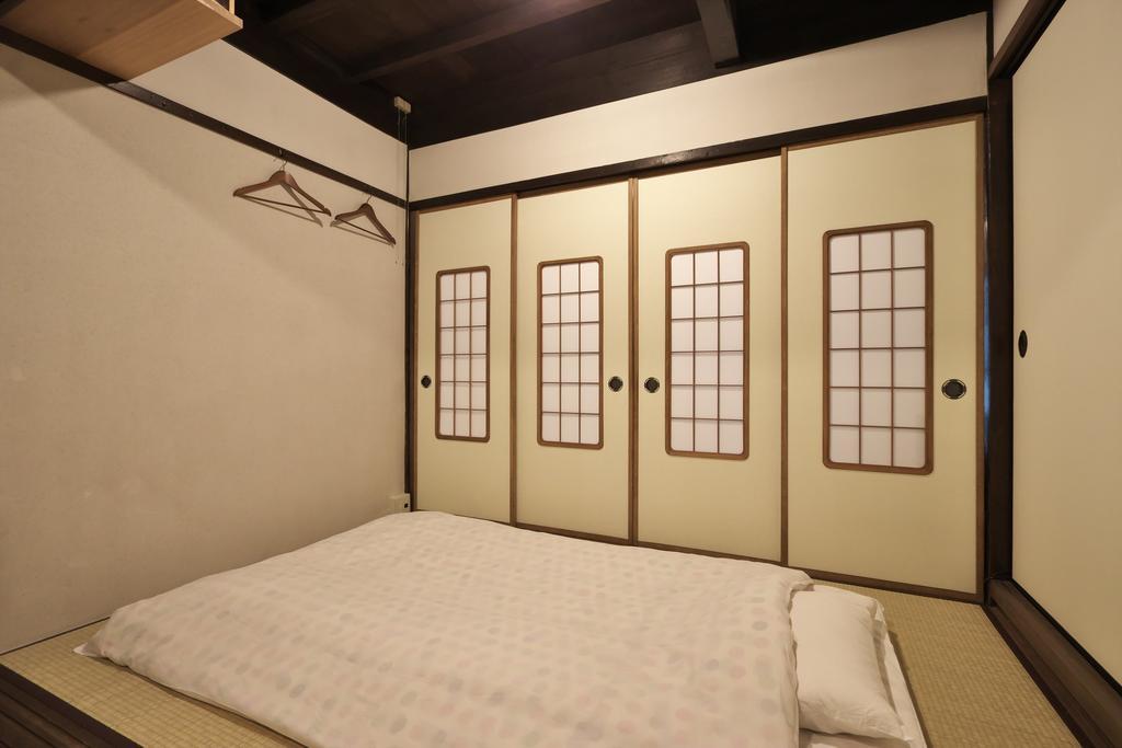 Kanazawa Guest House East Mountain Exterior photo
