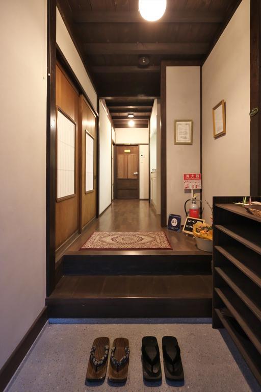 Kanazawa Guest House East Mountain Exterior photo