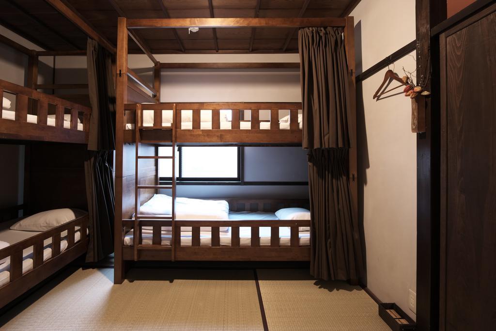 Kanazawa Guest House East Mountain Exterior photo